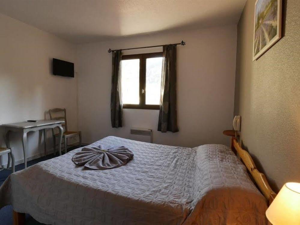 Puget-Théniers Hotel Les Alizes מראה חיצוני תמונה